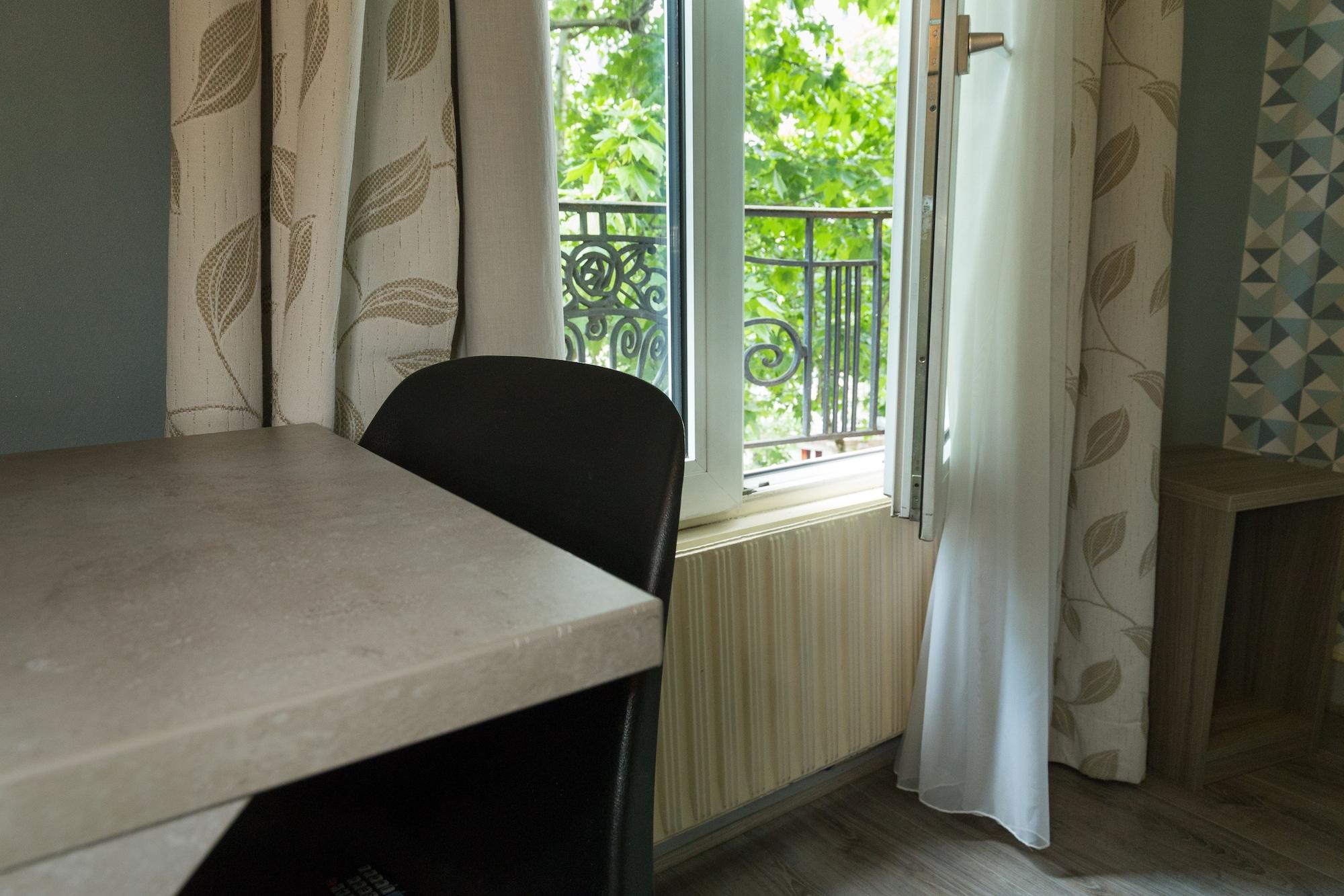 Panam Hotel Paris Gambetta- Place Gambetta-Mairie Du 20 Emme Bagian luar foto