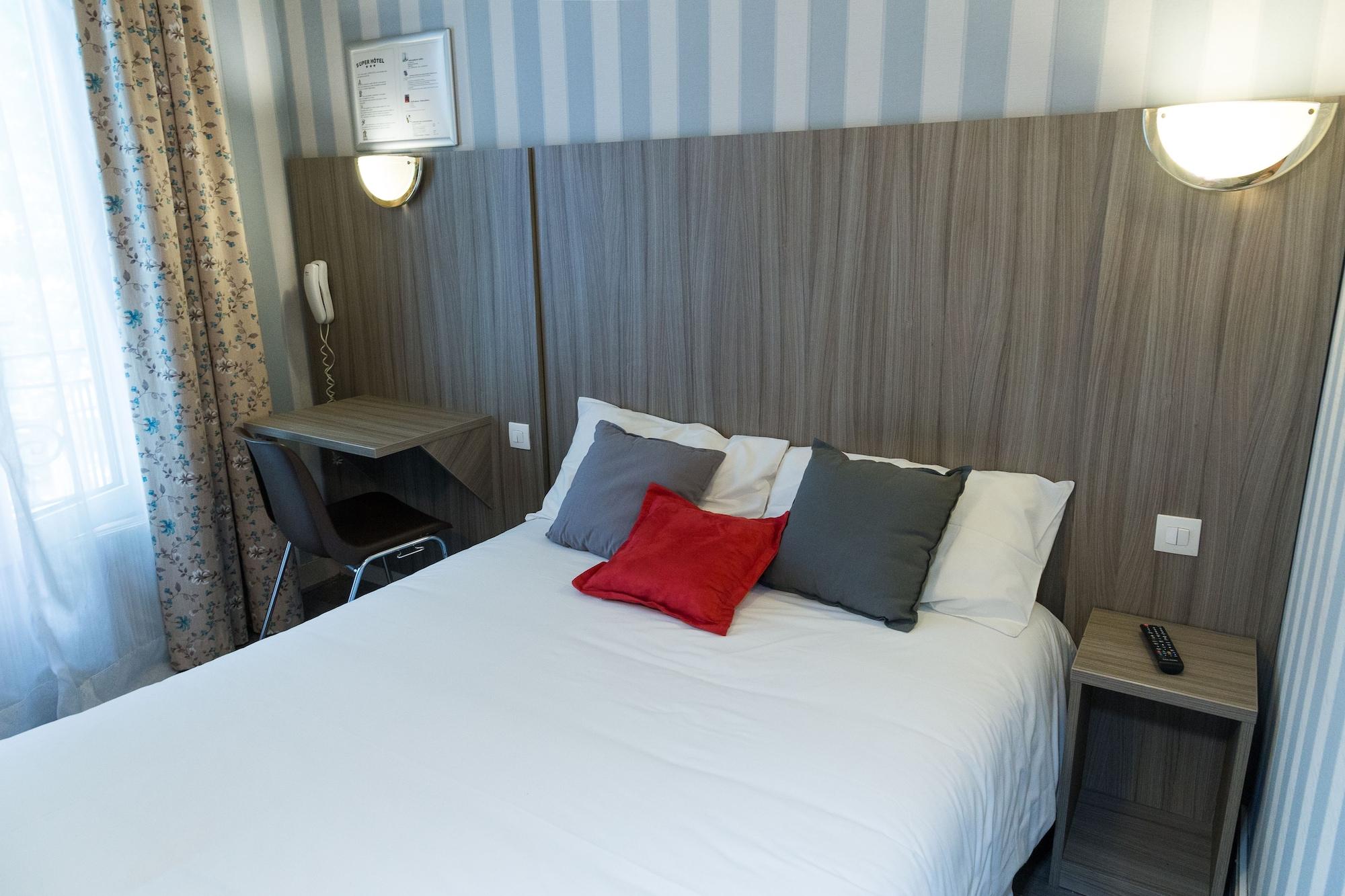 Panam Hotel Paris Gambetta- Place Gambetta-Mairie Du 20 Emme Bagian luar foto