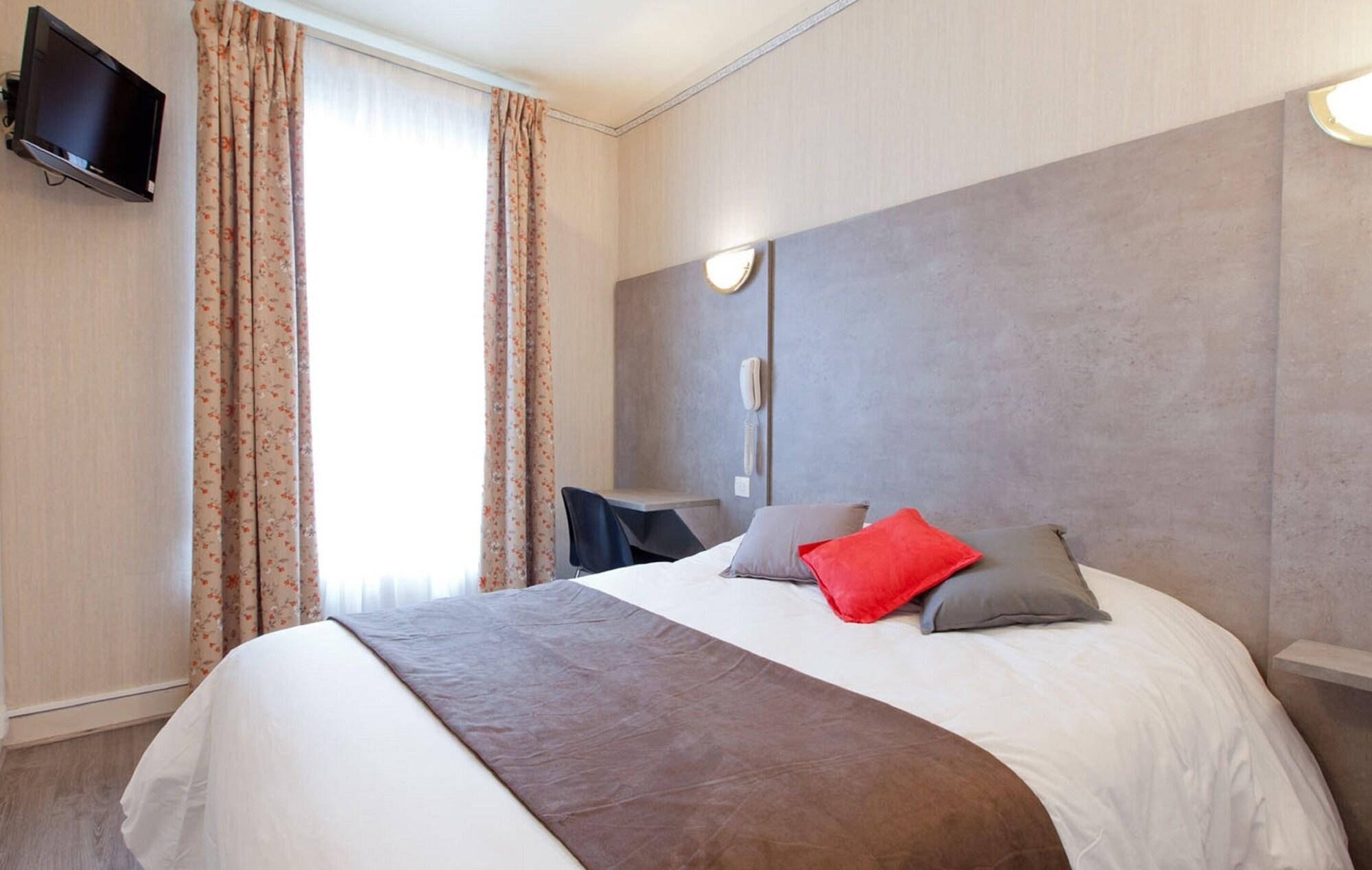 Panam Hotel Paris Gambetta- Place Gambetta-Mairie Du 20 Emme Bagian luar foto