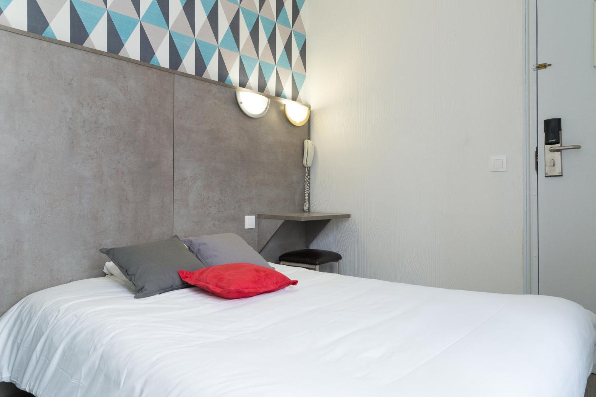 Panam Hotel Paris Gambetta- Place Gambetta-Mairie Du 20 Emme Bagian luar foto