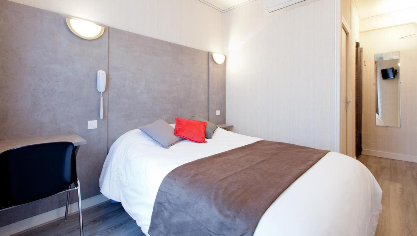 Panam Hotel Paris Gambetta- Place Gambetta-Mairie Du 20 Emme Bagian luar foto
