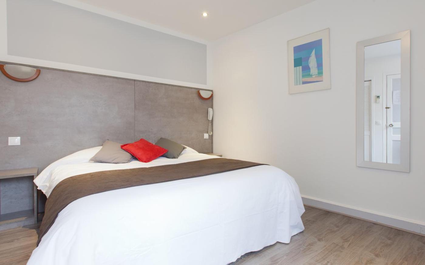 Panam Hotel Paris Gambetta- Place Gambetta-Mairie Du 20 Emme Bagian luar foto