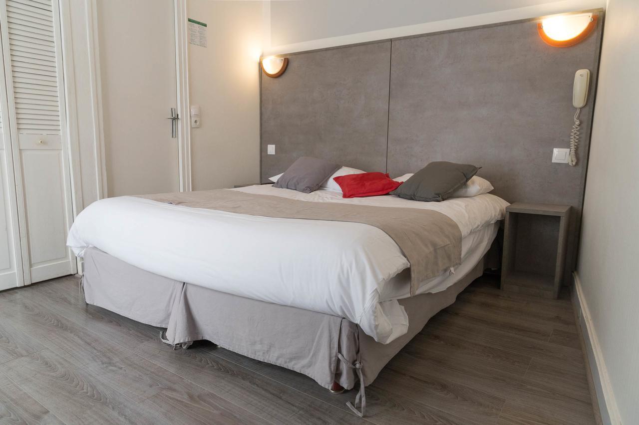 Panam Hotel Paris Gambetta- Place Gambetta-Mairie Du 20 Emme Bagian luar foto