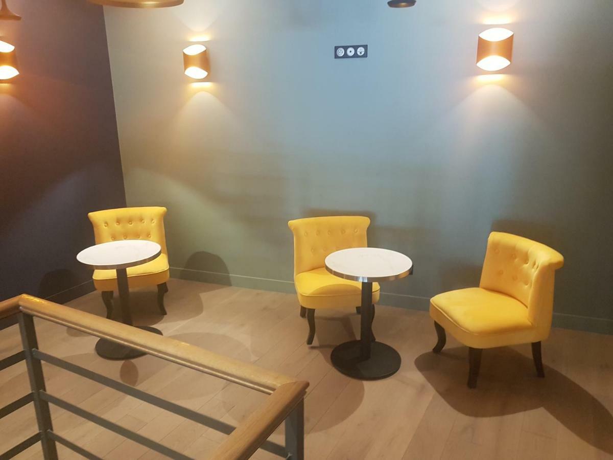 Panam Hotel Paris Gambetta- Place Gambetta-Mairie Du 20 Emme Bagian luar foto