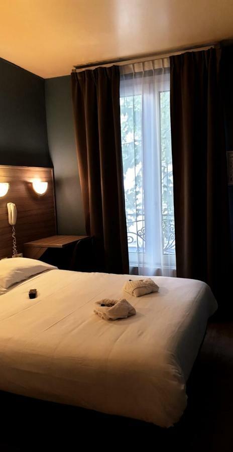 Panam Hotel Paris Gambetta- Place Gambetta-Mairie Du 20 Emme Bagian luar foto