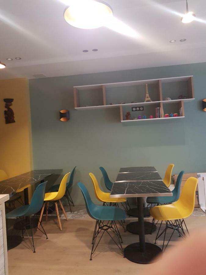 Panam Hotel Paris Gambetta- Place Gambetta-Mairie Du 20 Emme Bagian luar foto