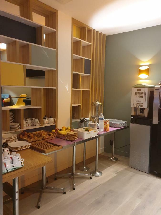 Panam Hotel Paris Gambetta- Place Gambetta-Mairie Du 20 Emme Bagian luar foto